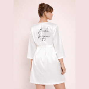 νυφικη ρόμπα μεταξωτή για φωτογράφιση και προετοιμασία νύφης