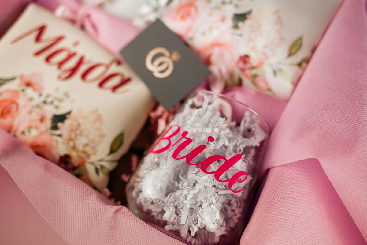 Maid of honor boxes