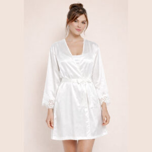 πολυτελες νυφικό σετ απο ρόμπα και νυχτικό σατέν μεταξωτής υφής με δαντέλα